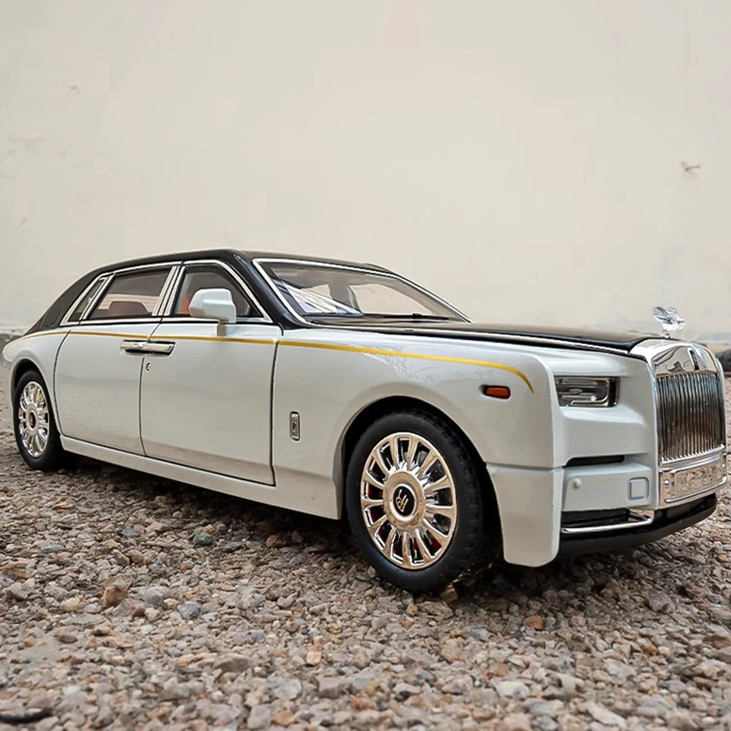 1:18 Rolls-Royce Phantom Model Car
